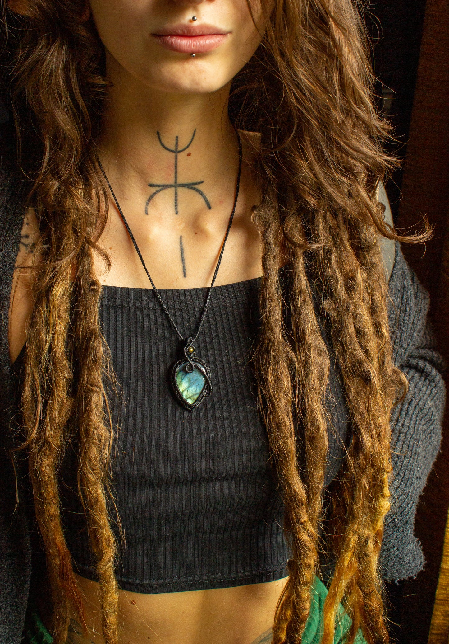 Lorna • Labradorite macrame necklace