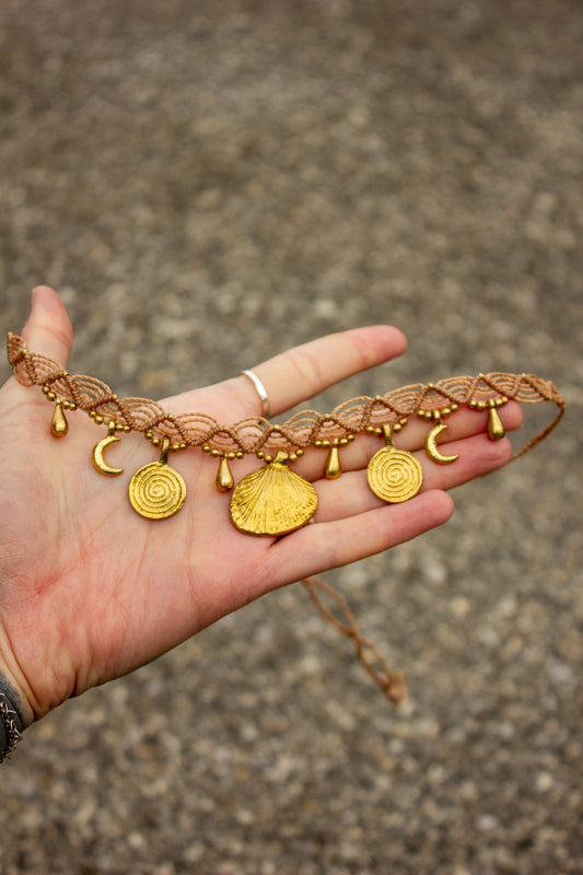 macrame & brass necklace