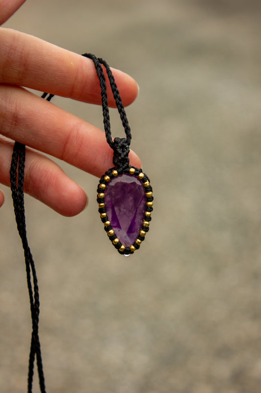 Amethyst • macrame necklace