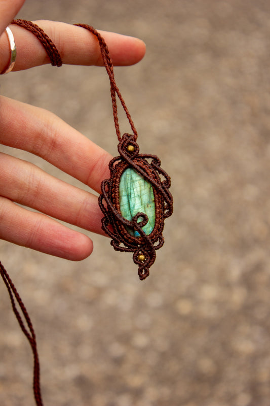 Labradorite • macrame necklace