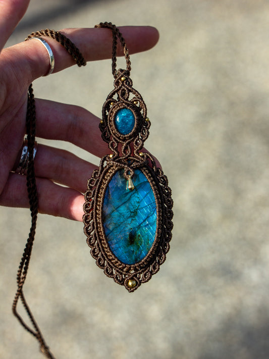 Apatite & Labradorite macrame necklace