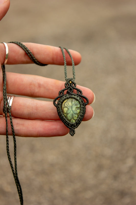 Labradorite • macrame necklace