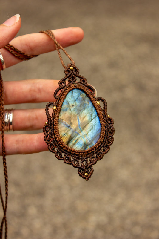 Labradorite • macrame necklace