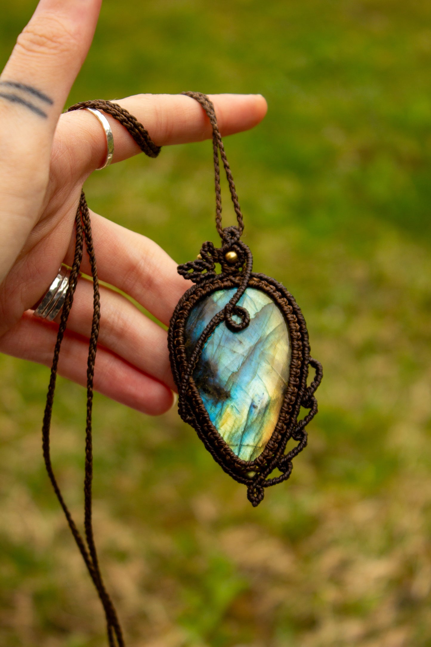 Labradorite • macrame necklace