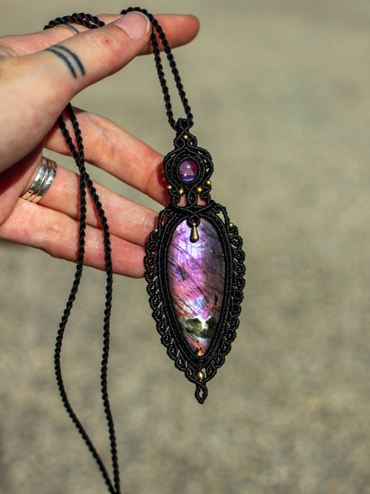 Amethyst & Labradorite macrame necklace