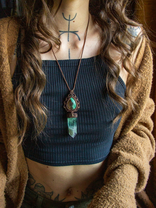 Chrysoprase & Fluorite macrame necklace