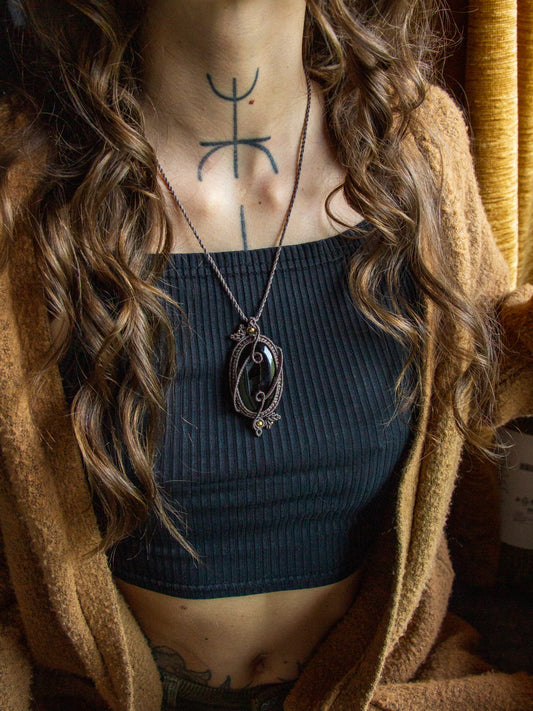 Druzy Onyx macrame necklace