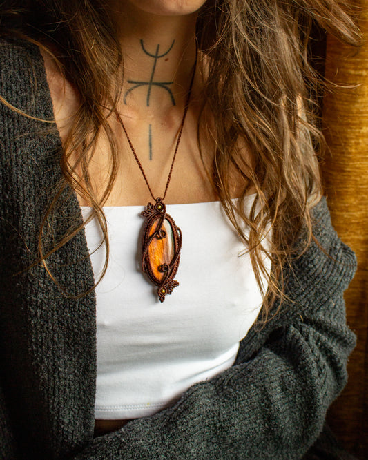 Labradorite macrame necklace