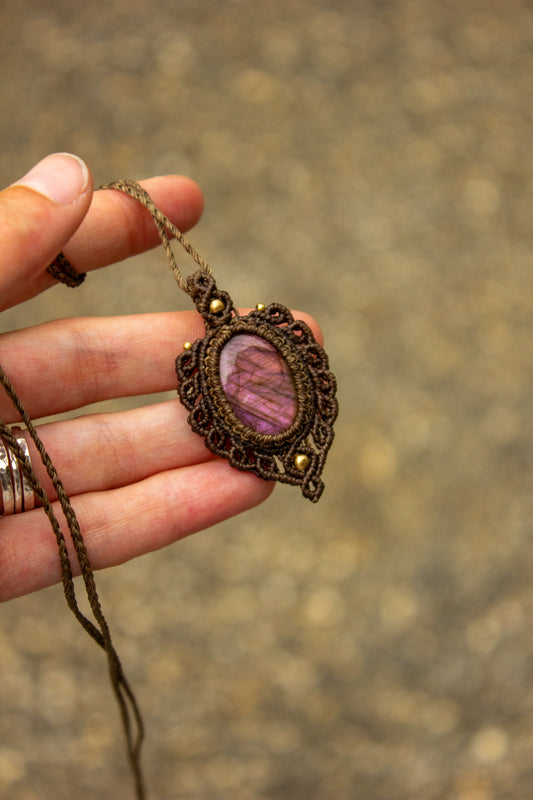 Labradorite macrame necklace