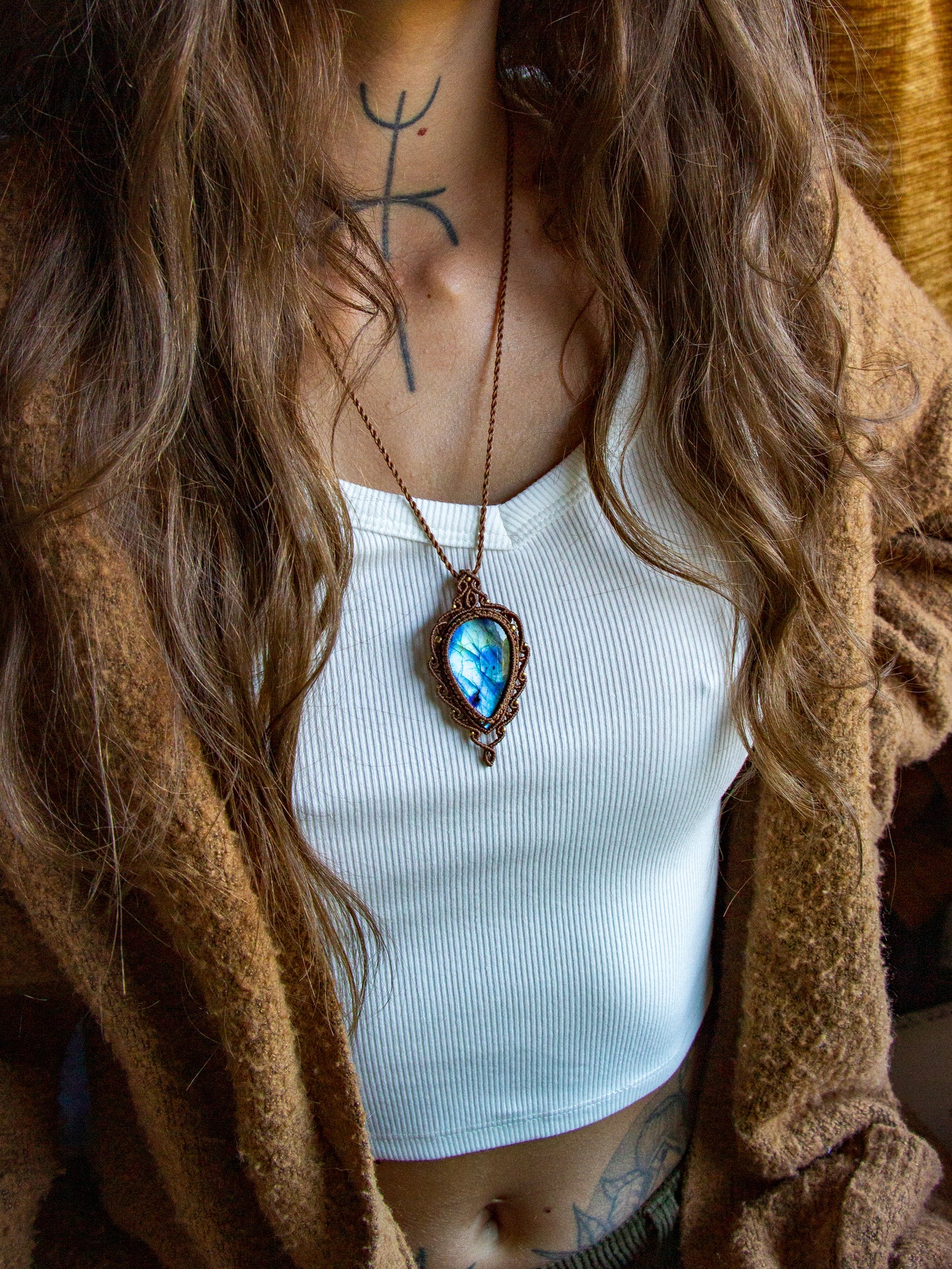 Labradorite macrame necklace