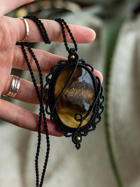 Druzy Onyx macrame necklace