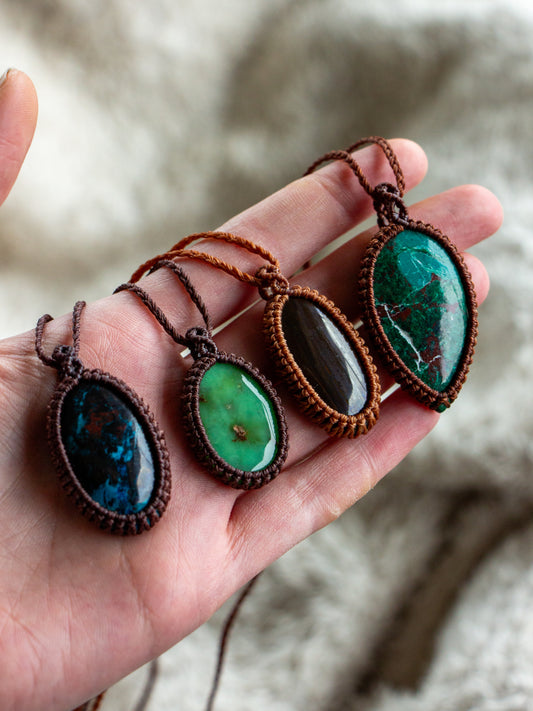 ~ affordables ~ simple macrame necklace