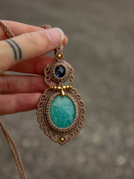 Kyanite & Amazonite macrame necklace