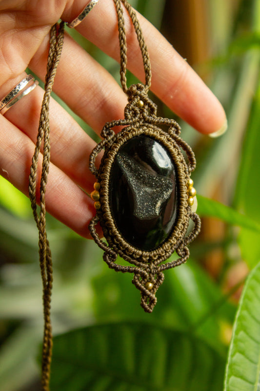 Sapa • Druzy Onyx macrame necklace