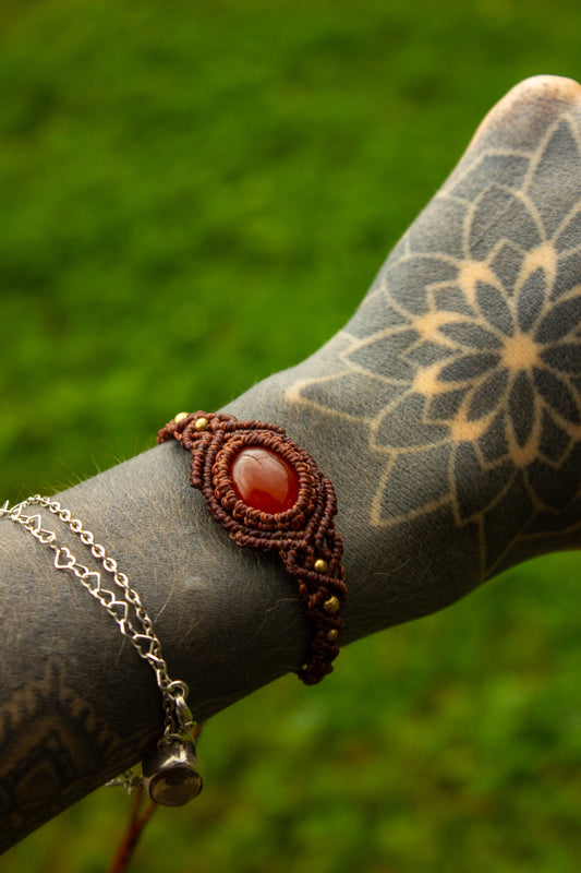 Carnelian • macrame bracelet