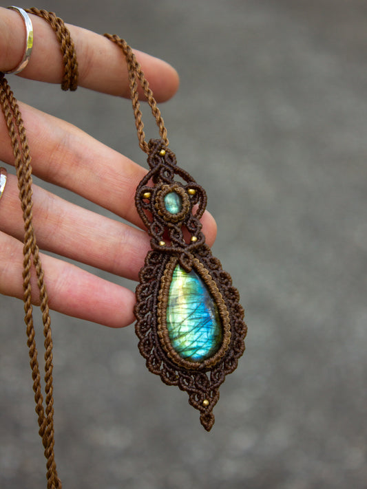 Labradorite & Labradorite macrame necklace