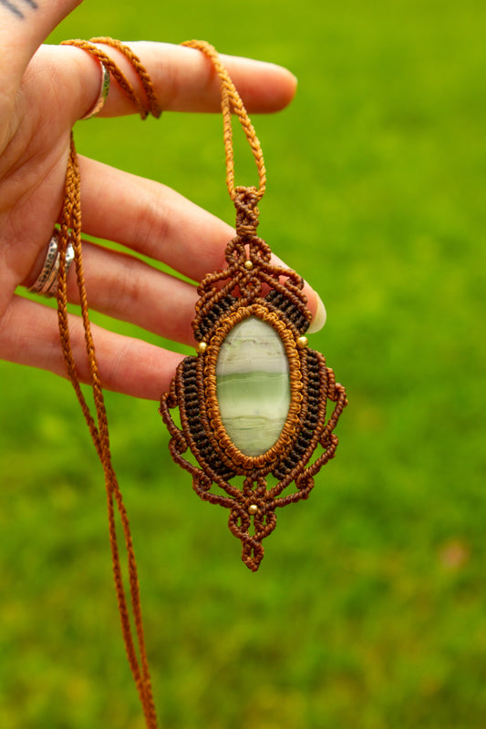 Serpentine • macrame necklace