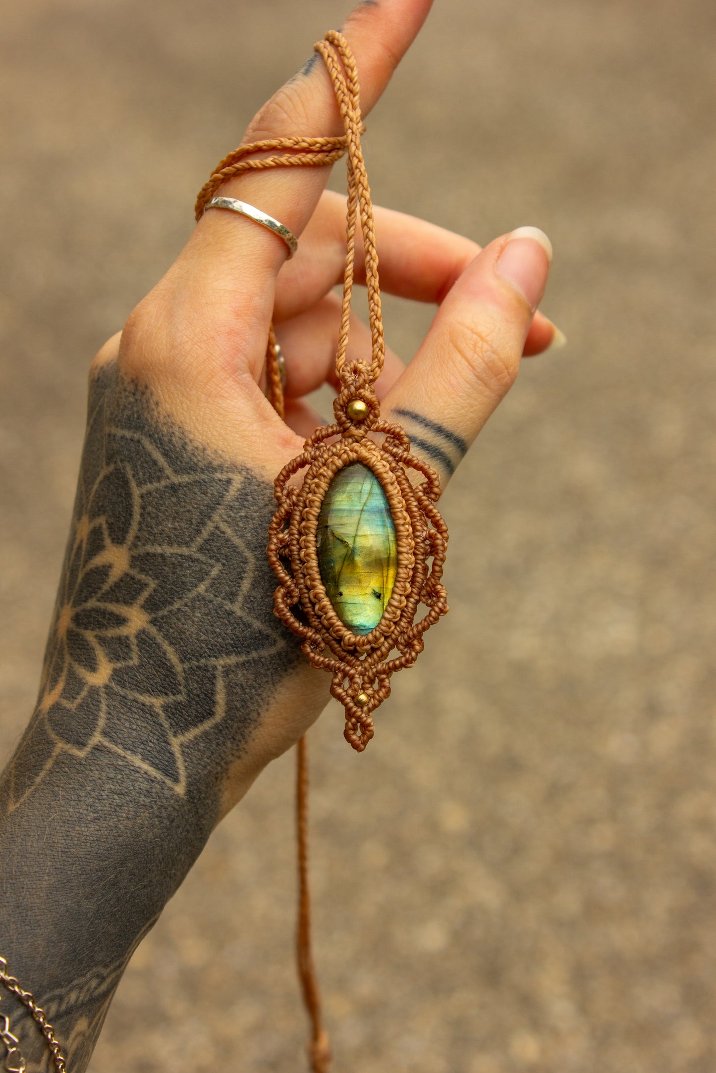Labradorite • macrame necklace