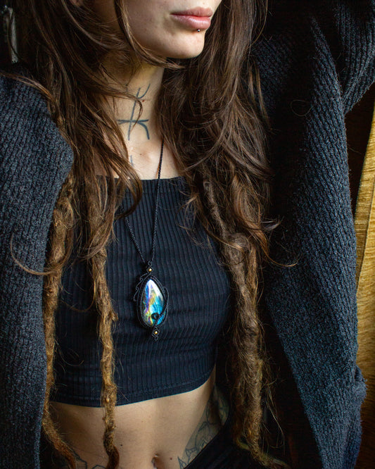 Labradorite • macrame necklace