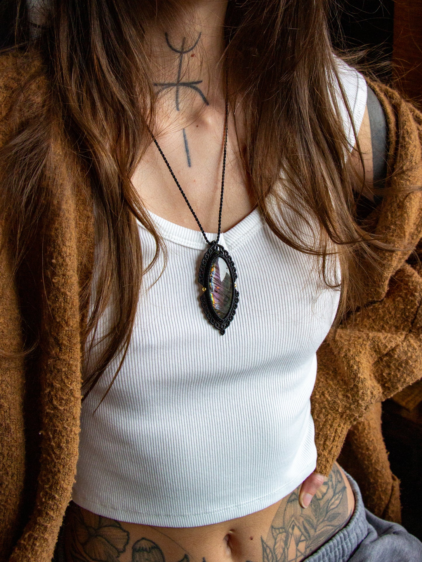 Labradorite macrame necklace