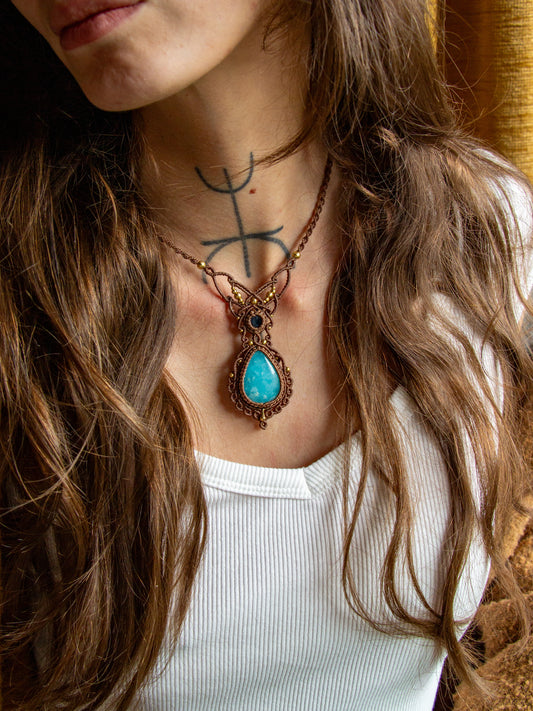Kyanite & Hemimorphite necklace