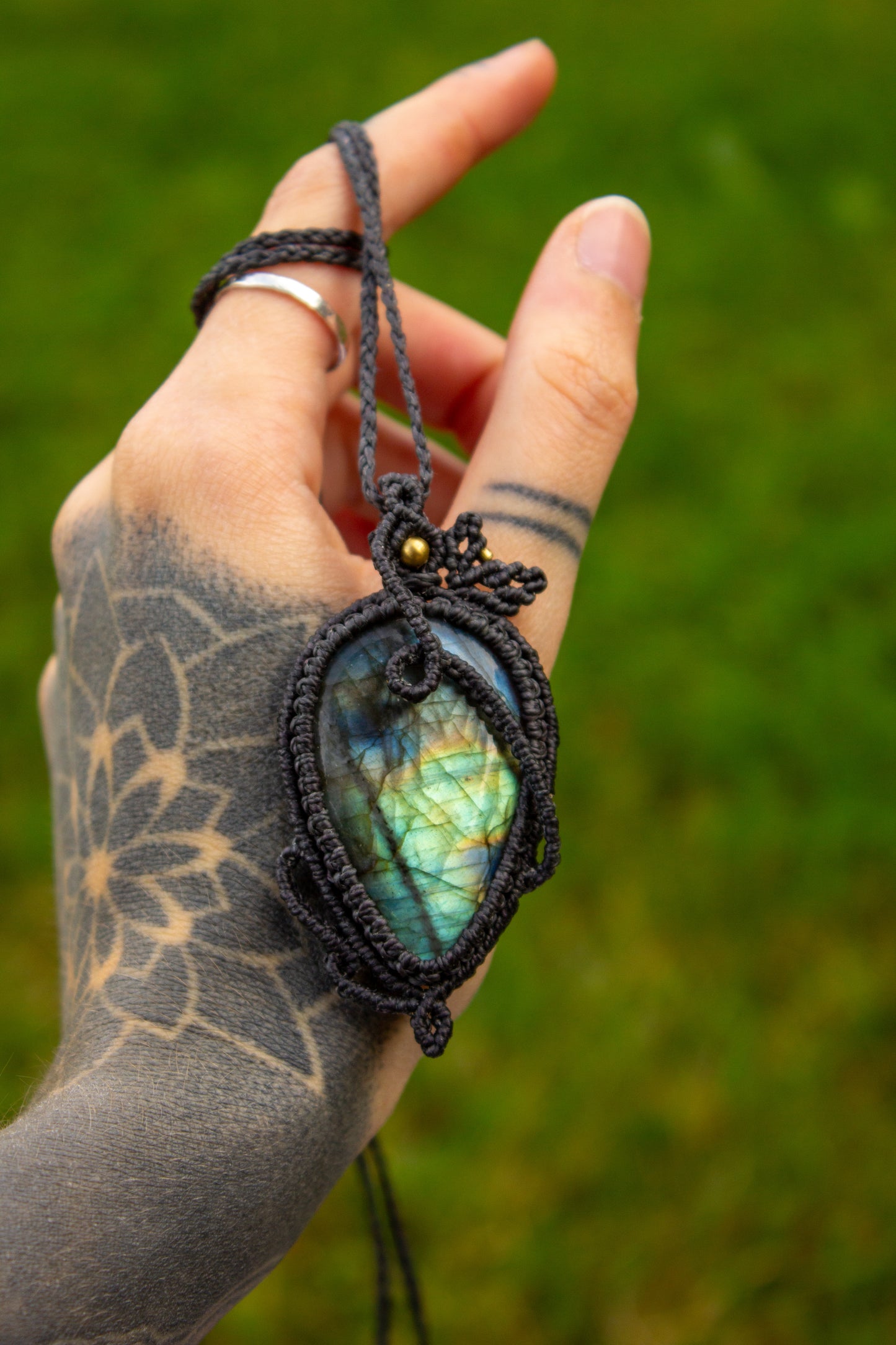 Labradorite • macrame necklace