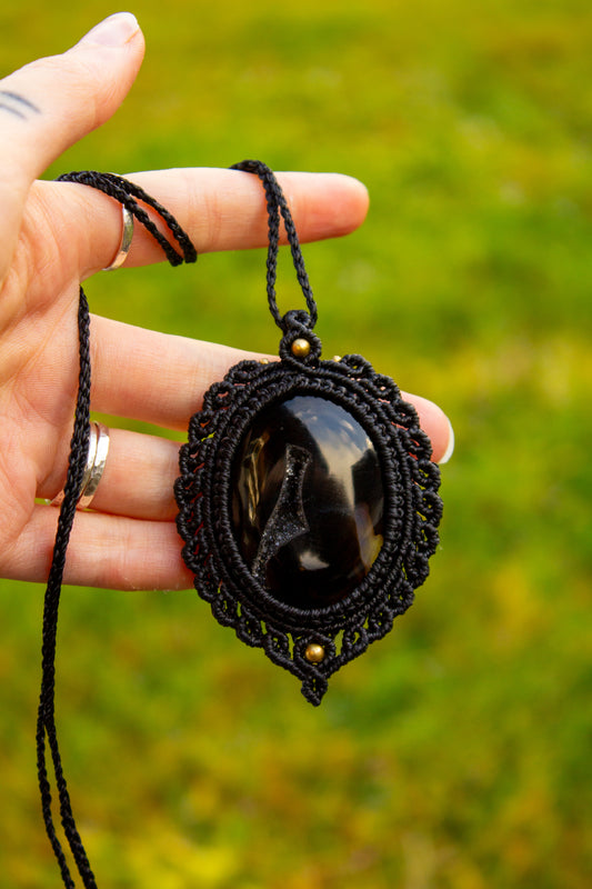 Druzy Onyx • macrame necklace