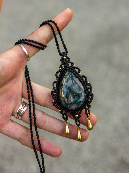 Moss Agate macrame necklace