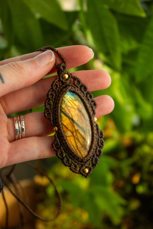 Labradorite • macrame necklace