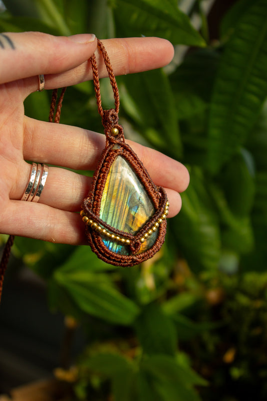 Labradorite • macrame necklace