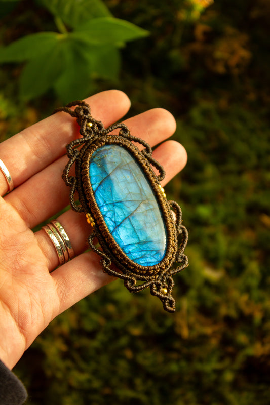 Labradorite • macrame necklace