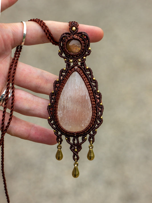 Sunstone & Orange Selenite macrame necklace