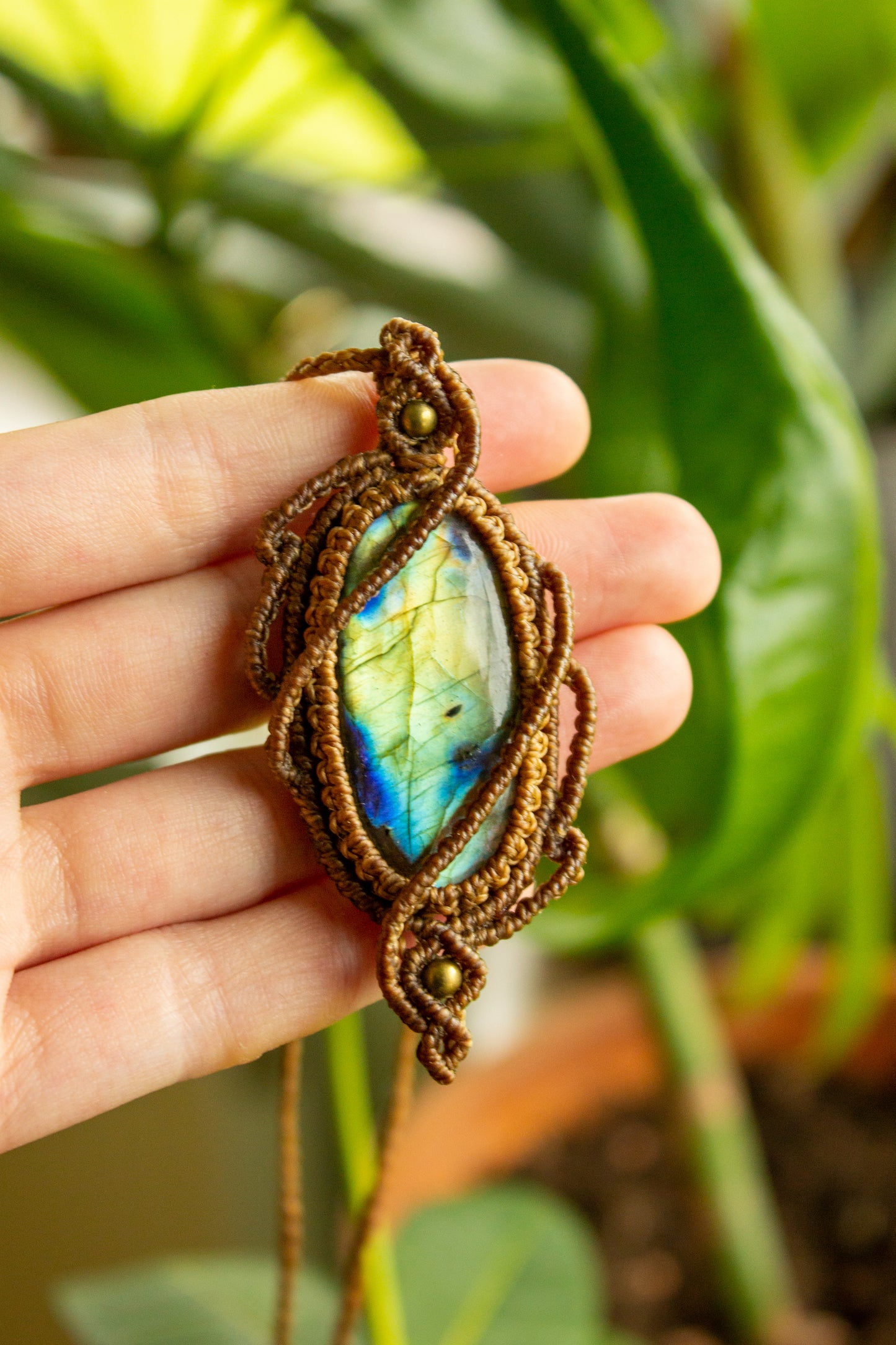 Willow • Labradorite macrame necklace