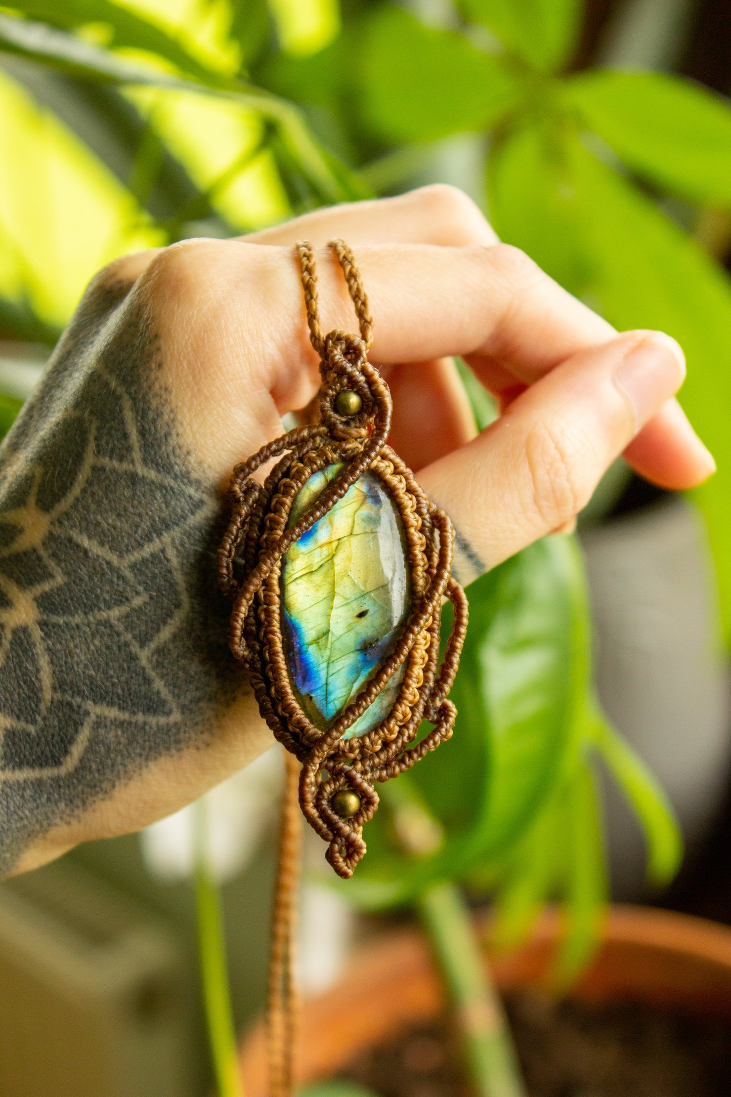 Willow • Labradorite macrame necklace