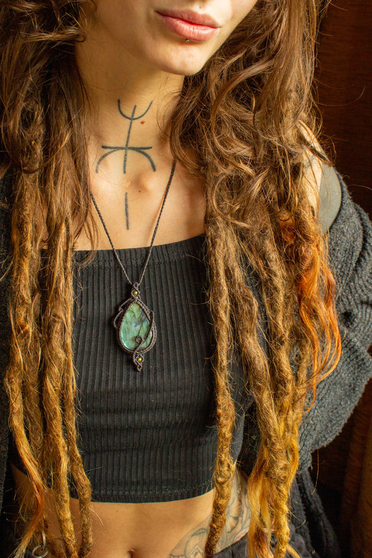 Layla • Labradorite macrame necklace