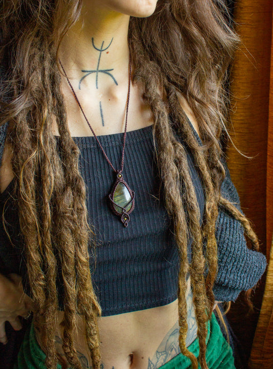 Enola • Labradorite macrame necklace