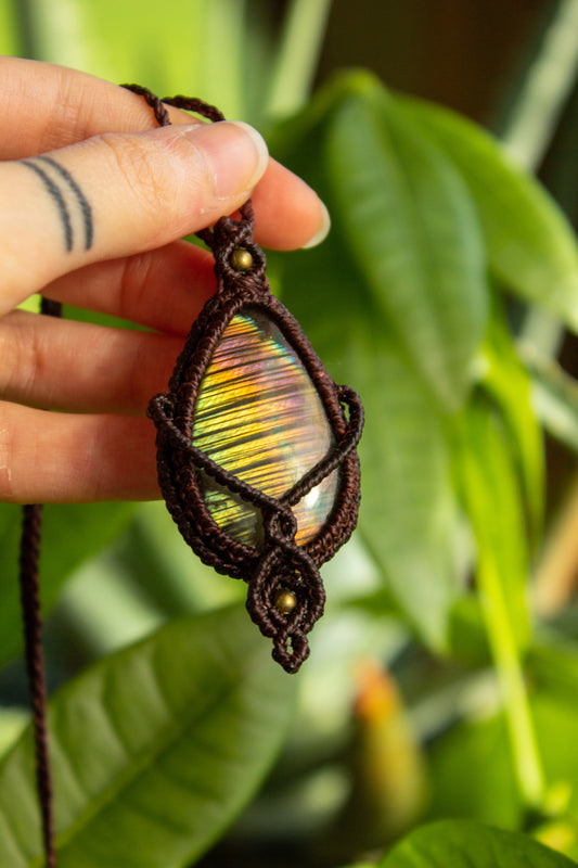 Enola • Labradorite macrame necklace