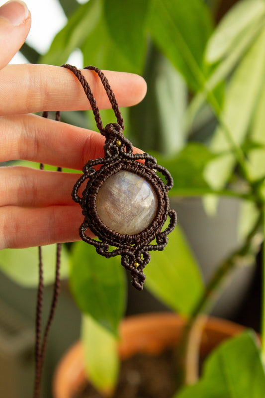 Aylin • Belomorite macrame necklace