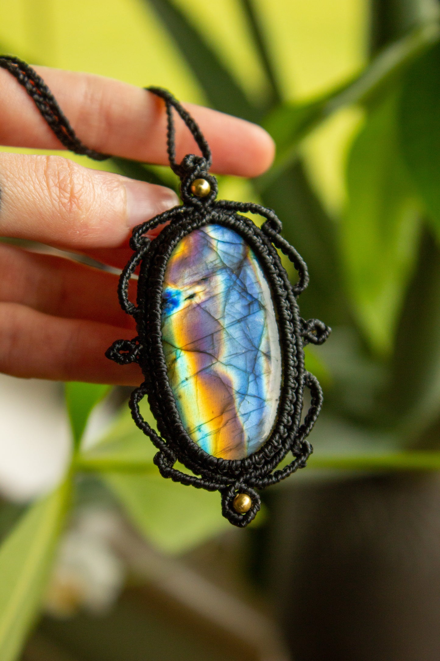 Iris • Labradorite macrame necklace