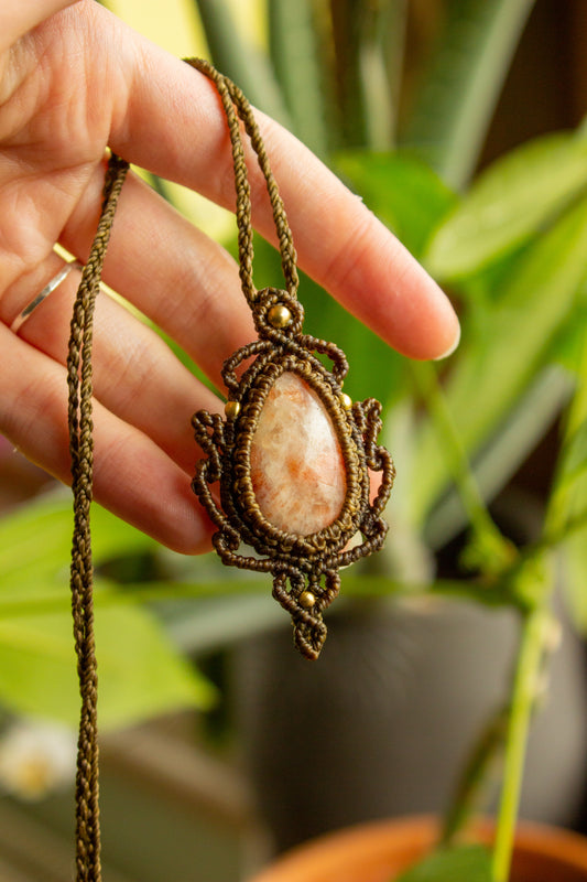 Calamba • Sunstone macrame necklace
