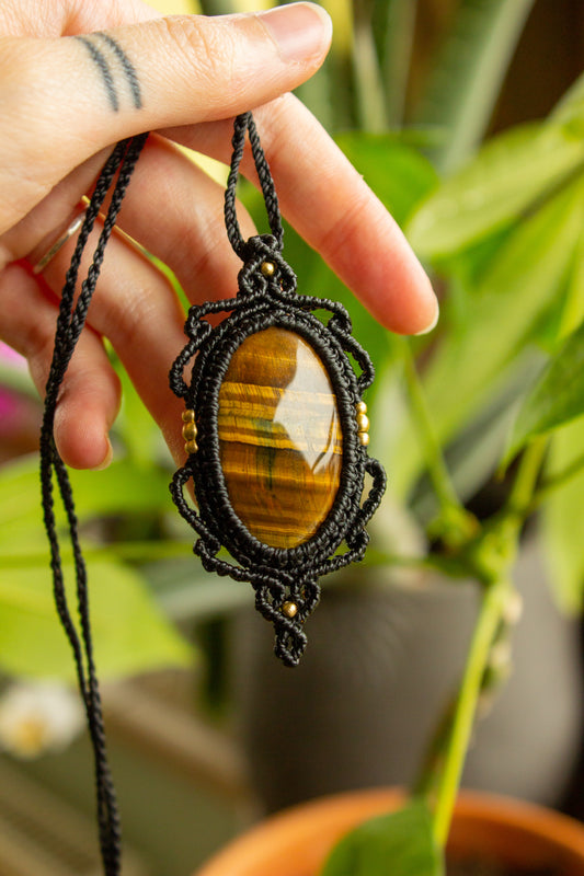 Cadiz • Tigers Eye macrame necklace