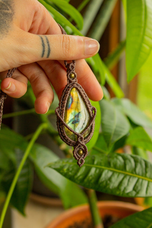 Phoebe • Rainbow Labradorite macrame necklace
