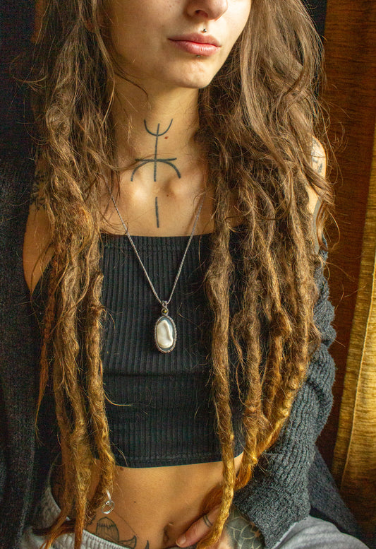 Ellie • White Druzy Onyx macrame necklace