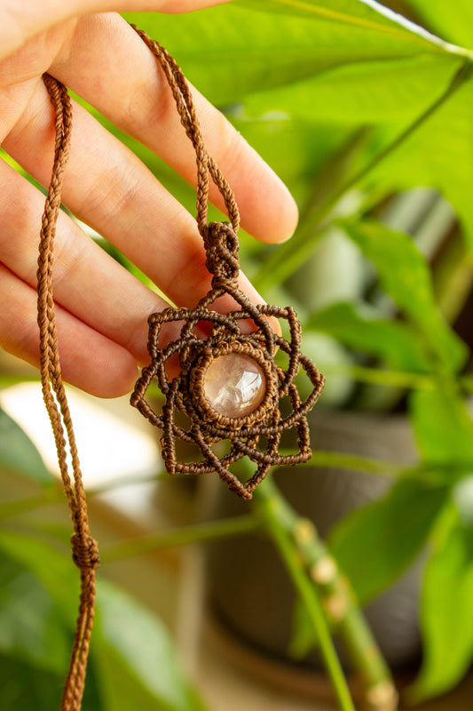 Zelda • Rose Quartz macrame necklace