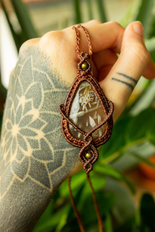 Evelyn • Stick Agate macrame necklace