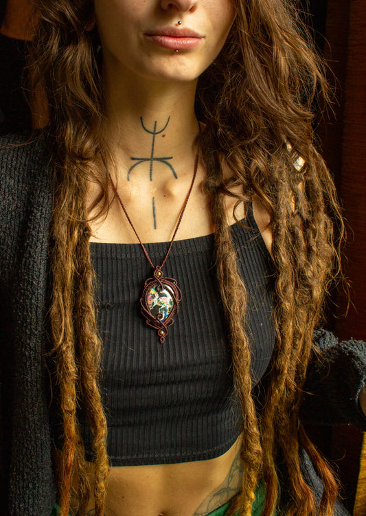 Scarlett • Purple Labradorite macrame necklace