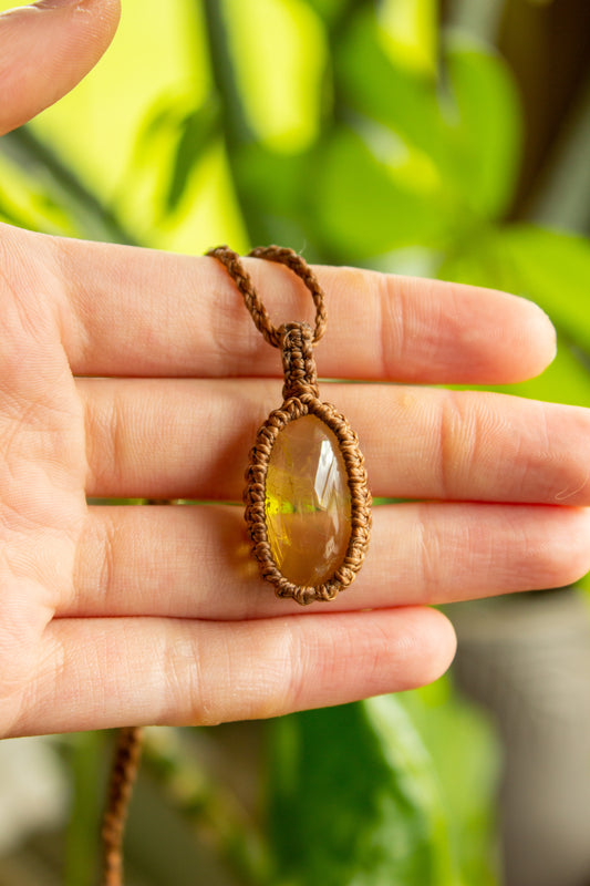 Amber • Citrine macrame necklace