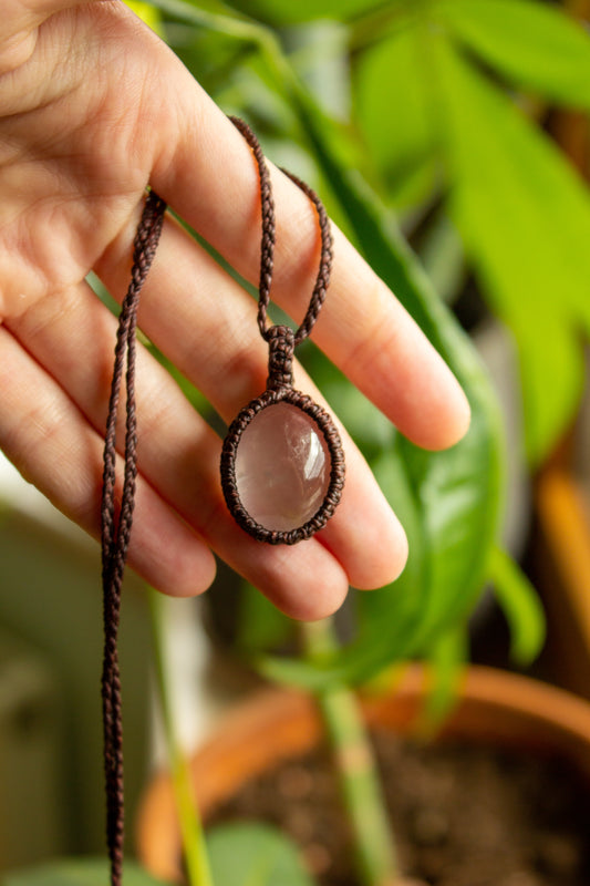 Rose • Star Rose Quartz macrame necklace