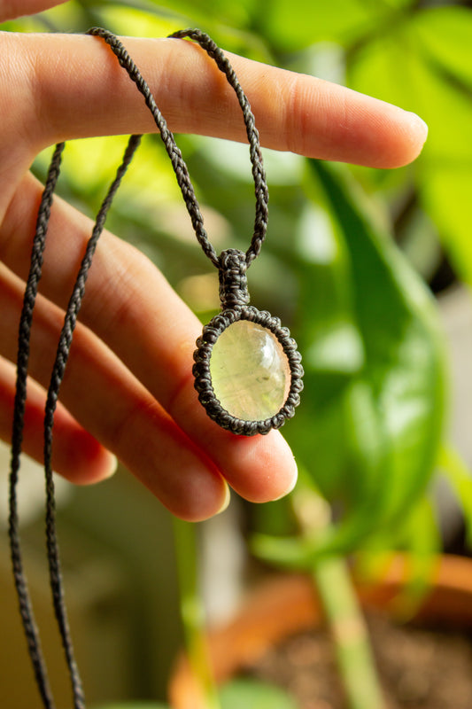 Iris • Green Fluorite macrame necklace