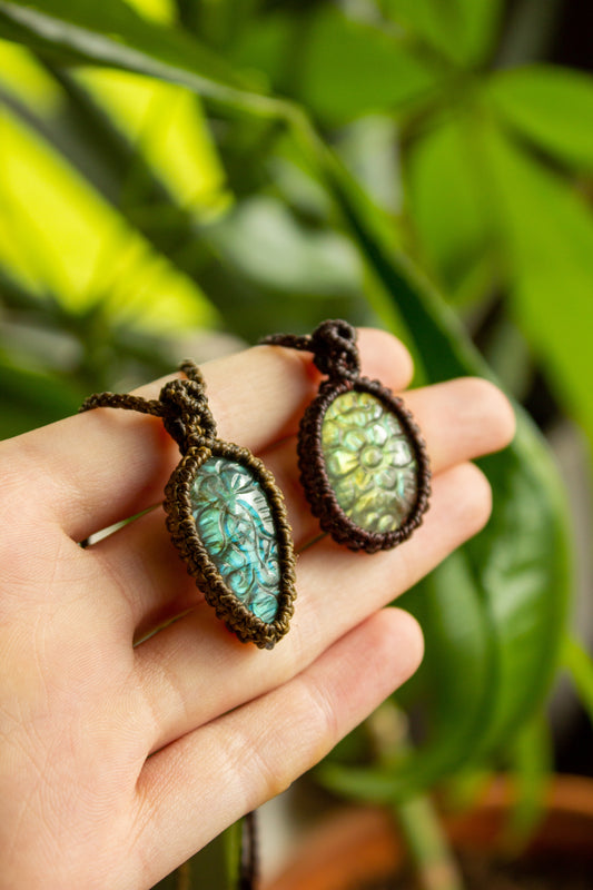 Mae • Carved Labradorite macrame necklace